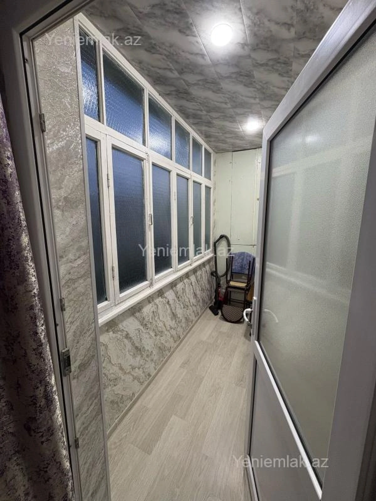 Satılır 2 otaqlı köhnə tikili 54 m²