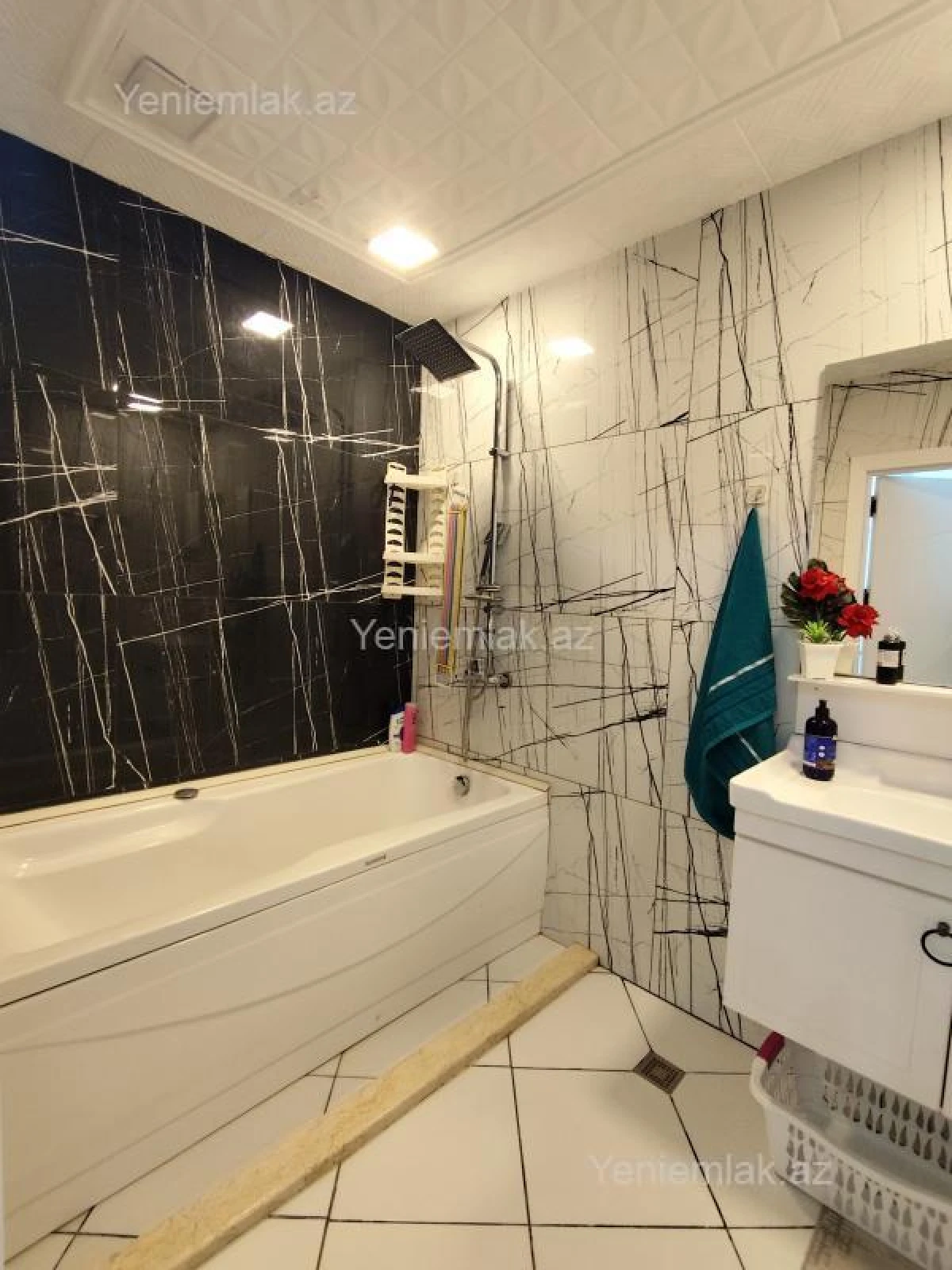 Satılır 3 otaqlı yeni tikili 110 m²