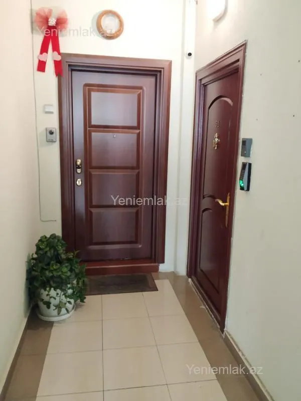 Satılır 4 otaqlı yeni tikili 160 m²