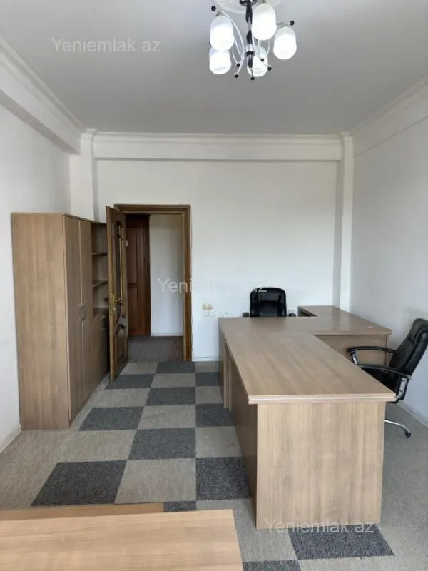 Satılır 4 otaqlı yeni tikili 160 m²