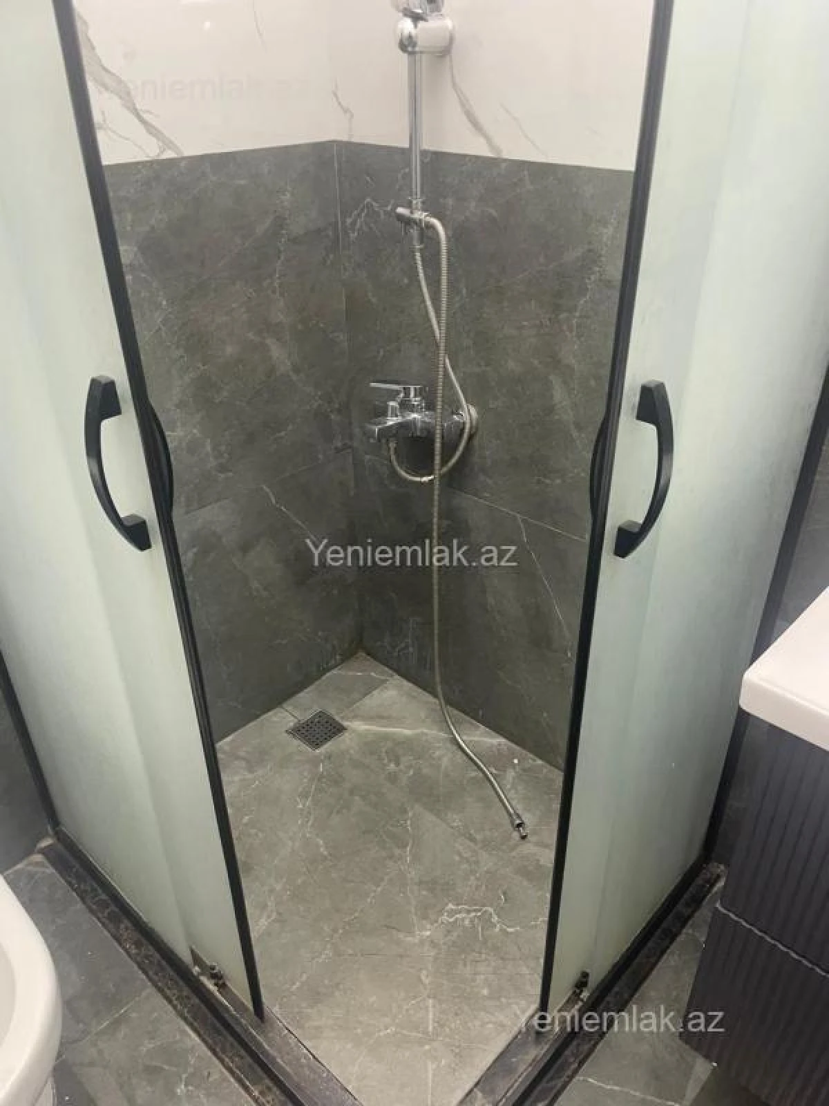 Satılır 3 otaqlı köhnə tikili 65 m²