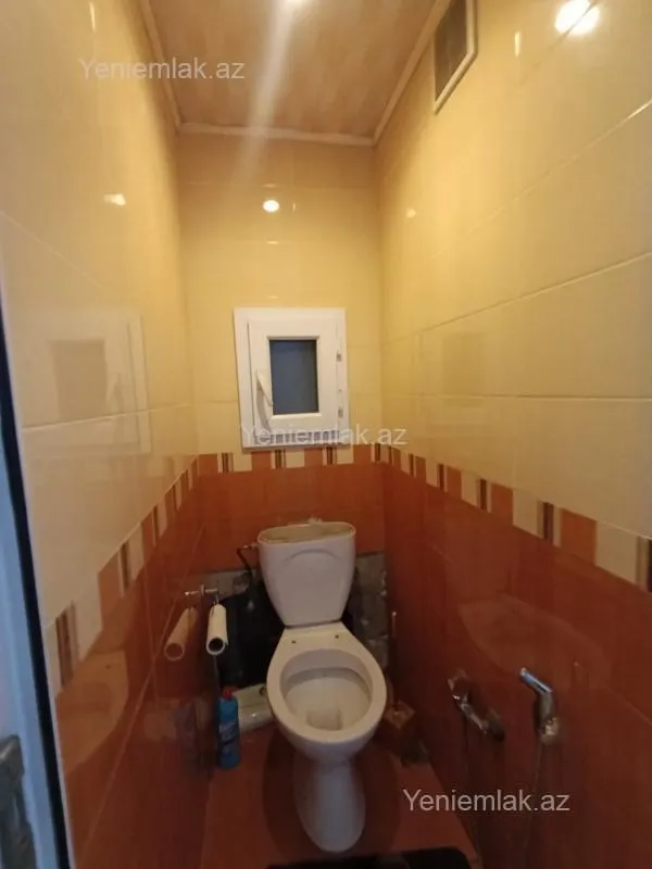 Satılır 4 otaqlı köhnə tikili 100 m²