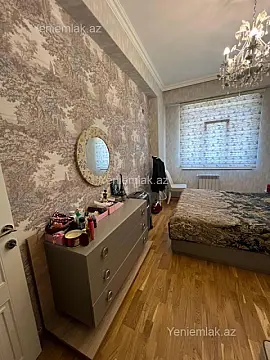 Satılır 3 otaqlı yeni tikili 80 m²