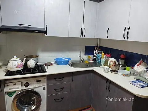 Satılır 3 otaqlı köhnə tikili 72 m²