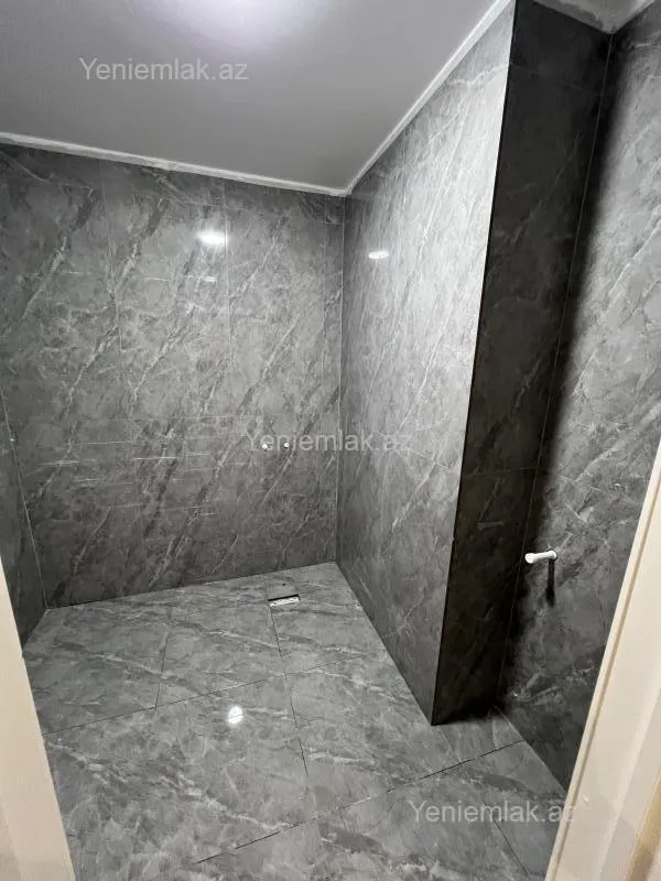 Satılır 4 otaqlı yeni tikili 127 m²