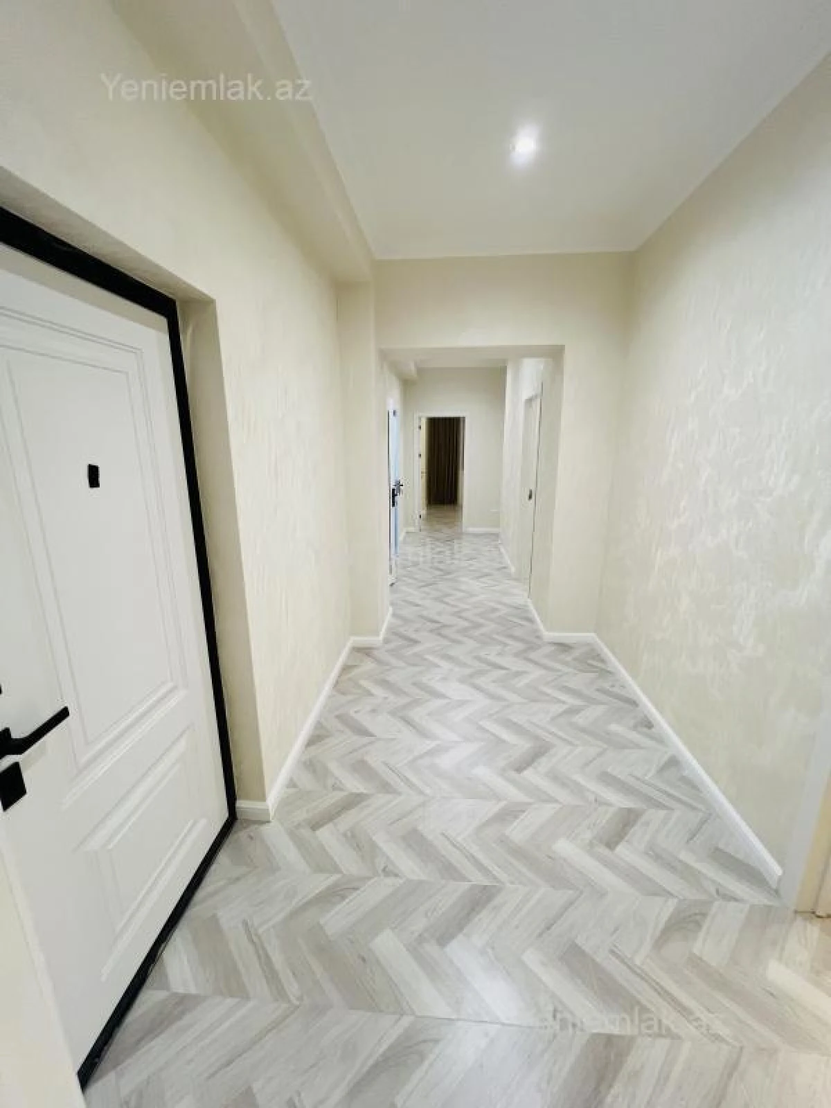 Satılır 4 otaqlı yeni tikili 127 m²