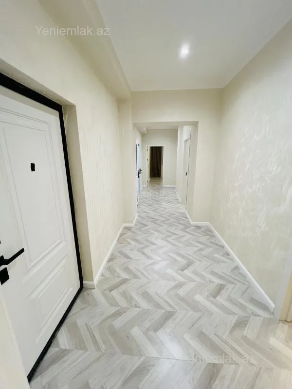 Satılır 4 otaqlı yeni tikili 127 m²