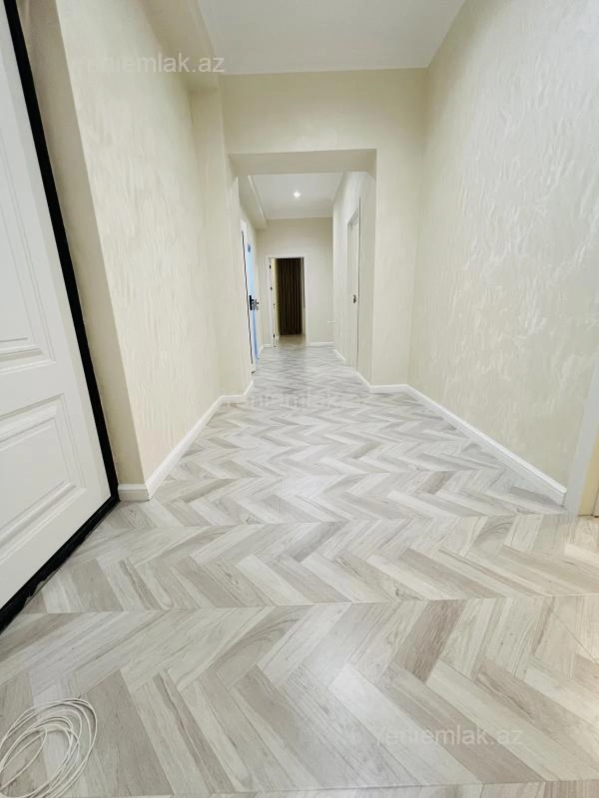 Satılır 4 otaqlı yeni tikili 127 m²