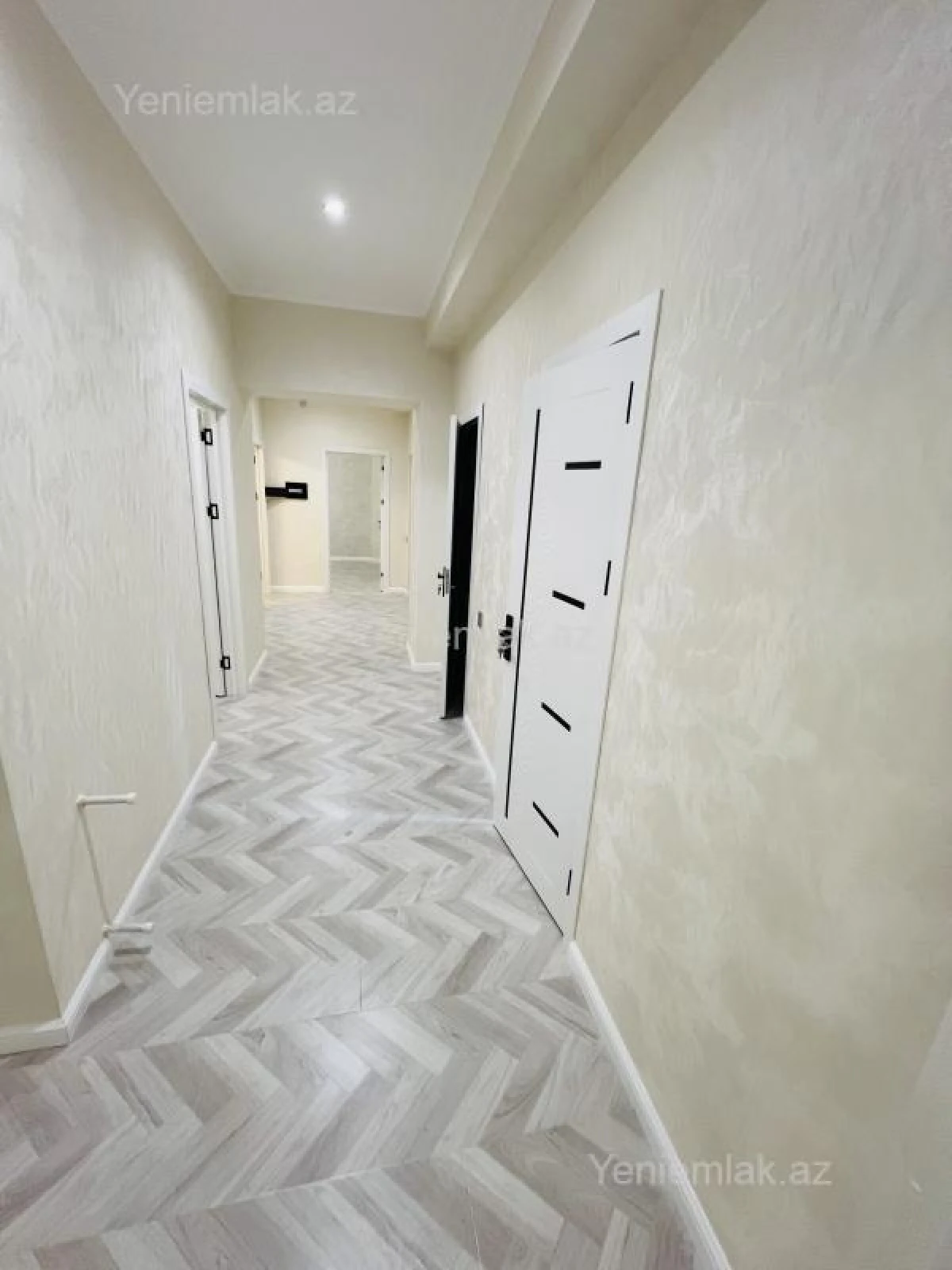 Satılır 4 otaqlı yeni tikili 127 m²