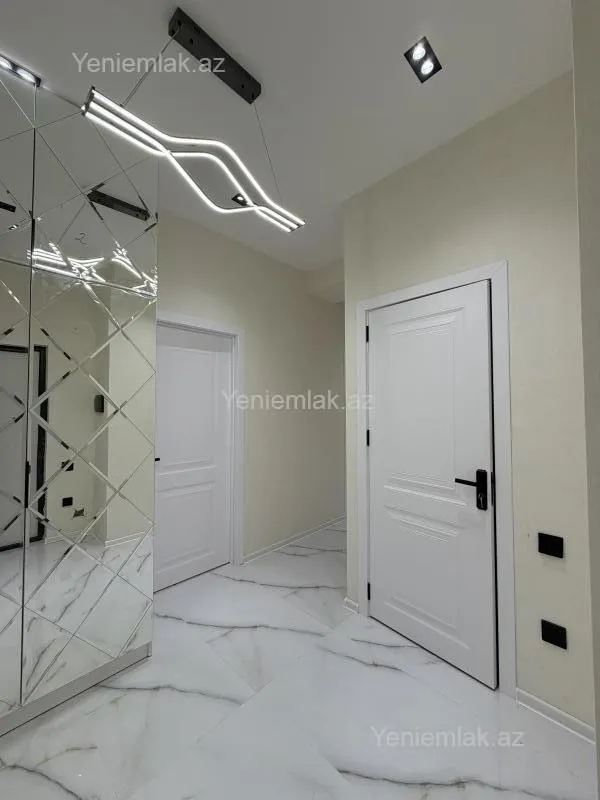 Satılır 3 otaqlı yeni tikili 79 m²