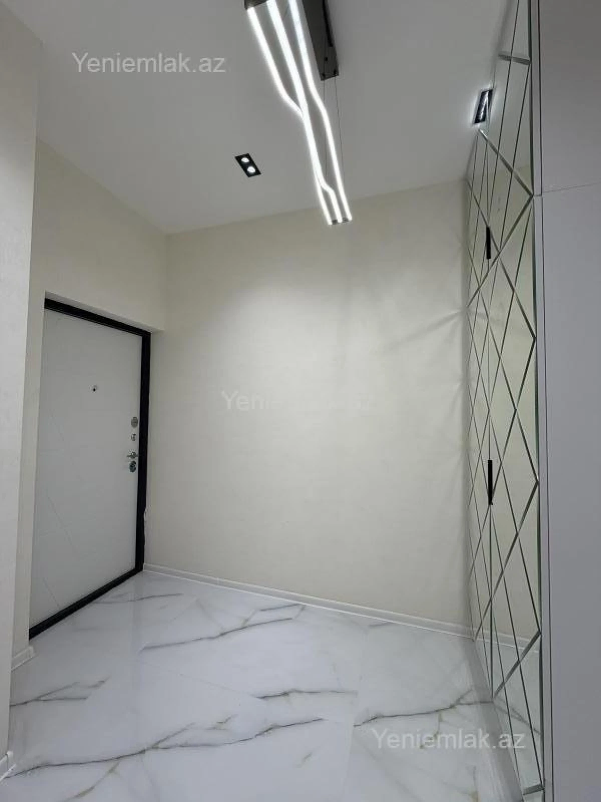 Satılır 3 otaqlı yeni tikili 79 m²