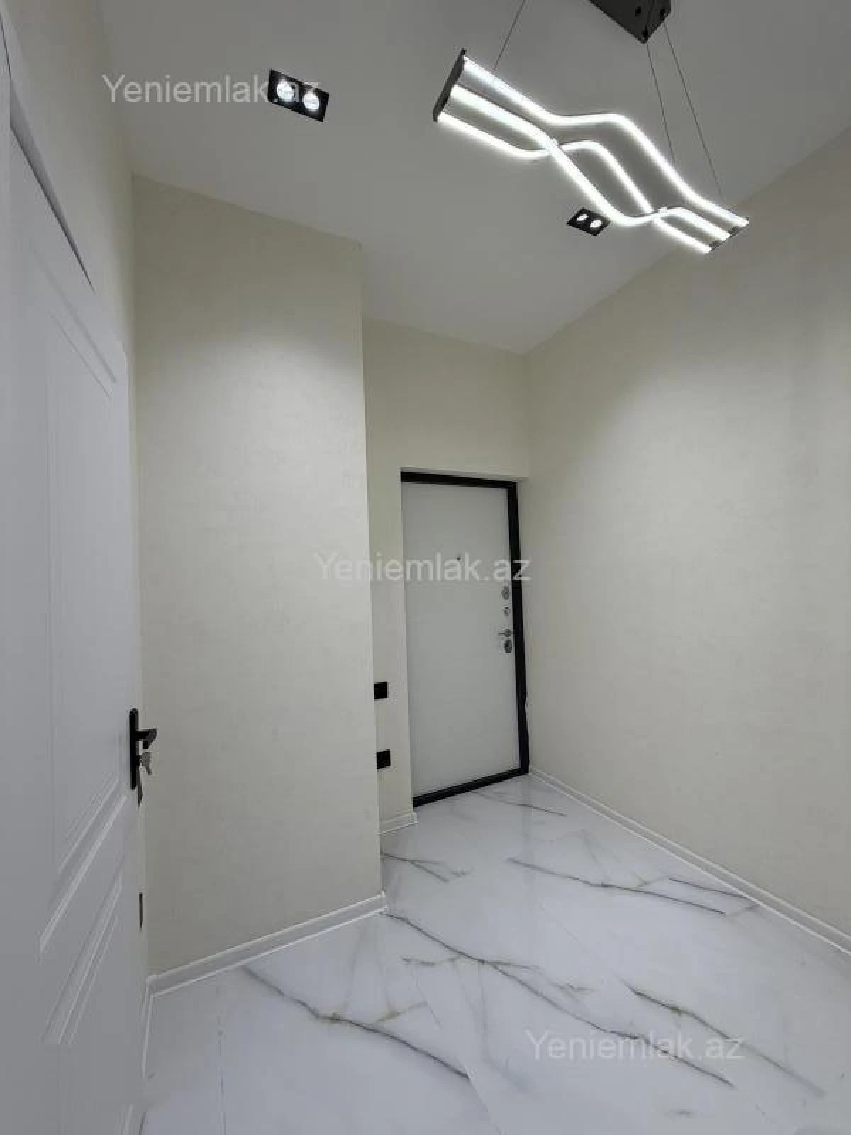 Satılır 3 otaqlı yeni tikili 79 m²