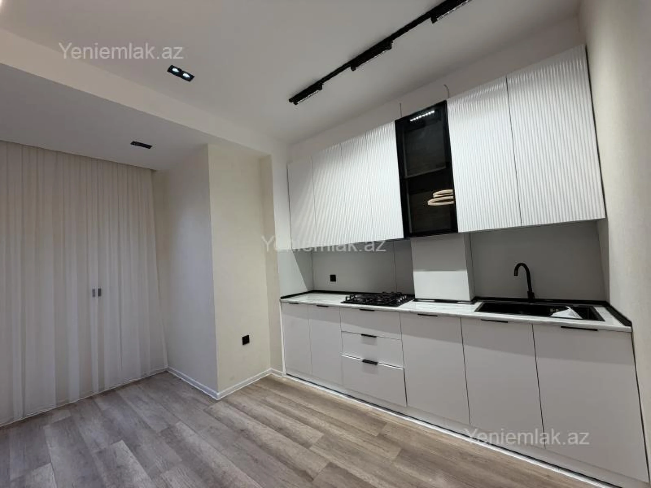 Satılır 3 otaqlı yeni tikili 79 m²