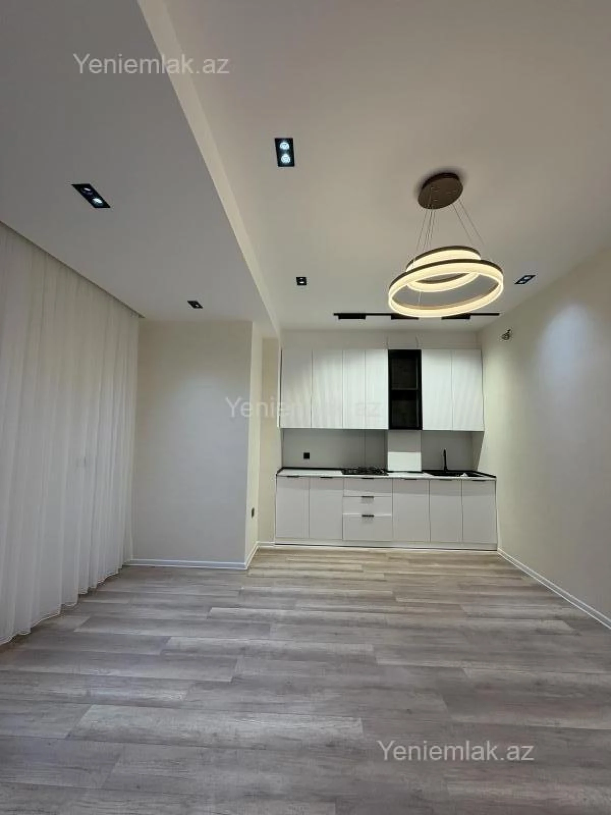 Satılır 3 otaqlı yeni tikili 79 m²