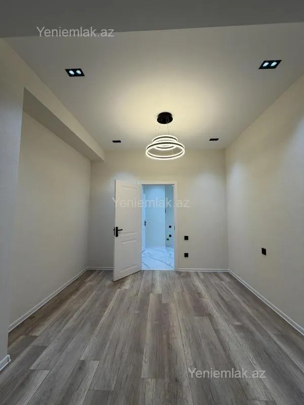Satılır 3 otaqlı yeni tikili 79 m²
