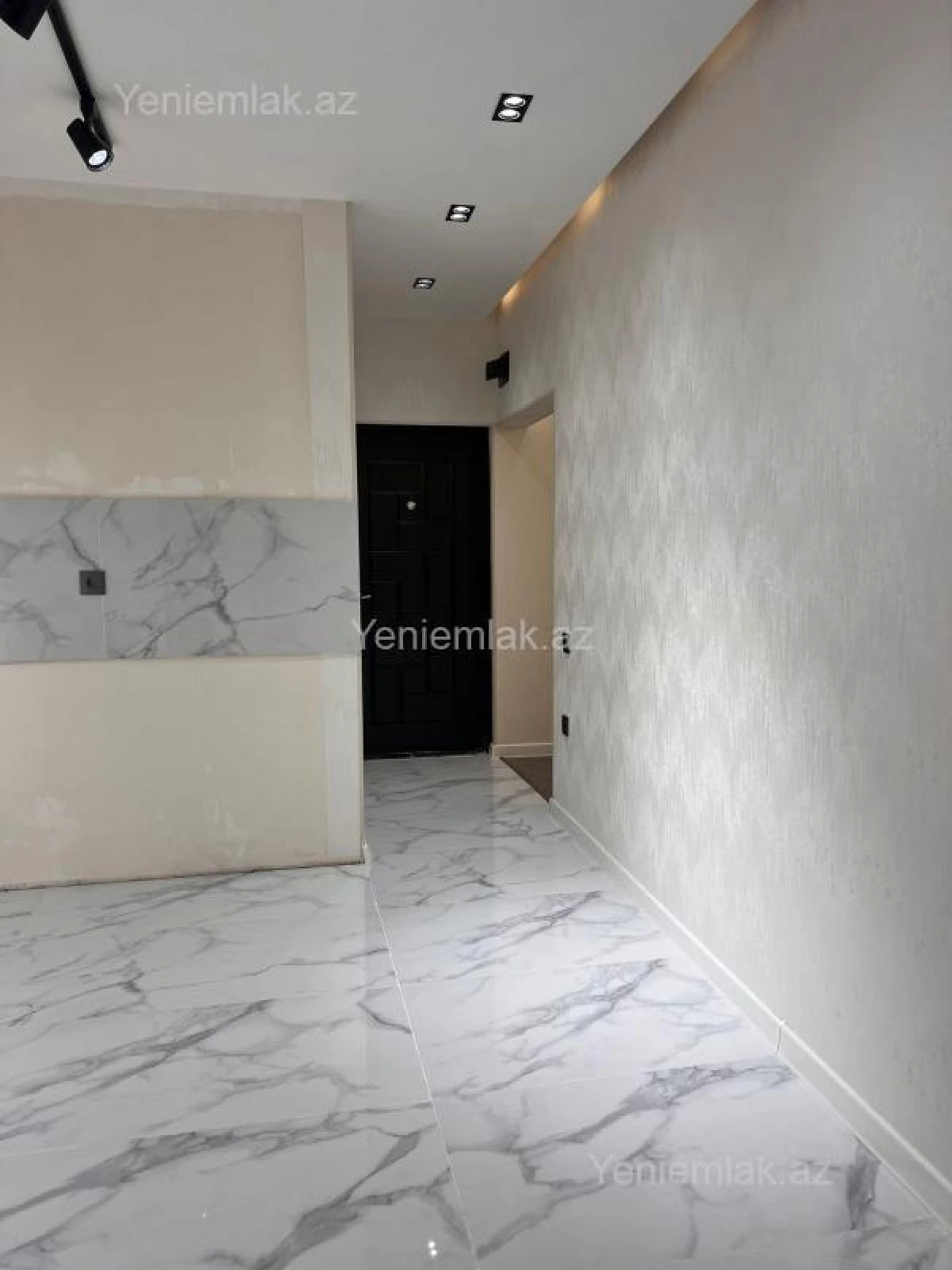 Satılır 3 otaqlı köhnə tikili 70 m²