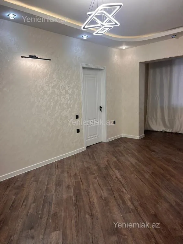 Satılır 3 otaqlı köhnə tikili 70 m²