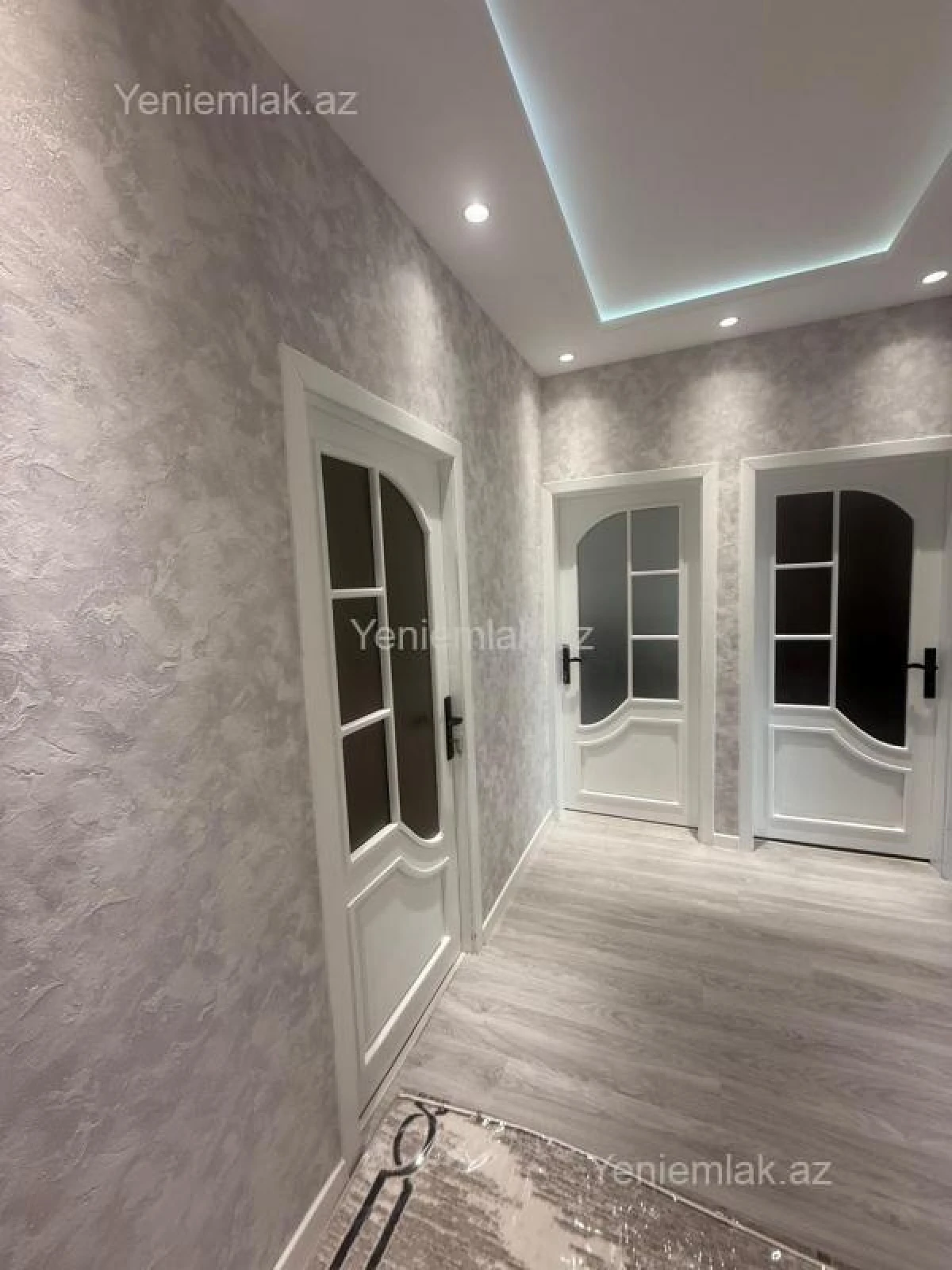 Satılır 3 otaqlı köhnə tikili 90 m²