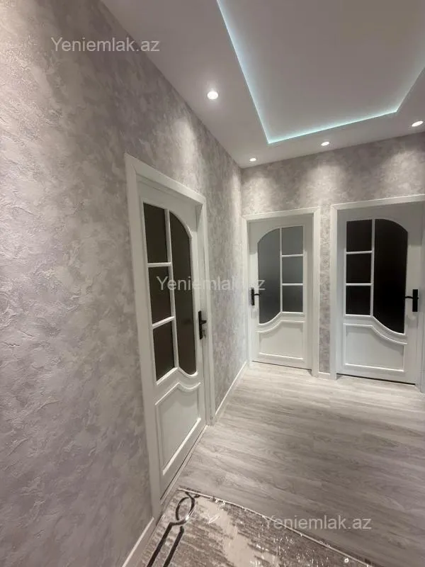 Satılır 3 otaqlı köhnə tikili 90 m²