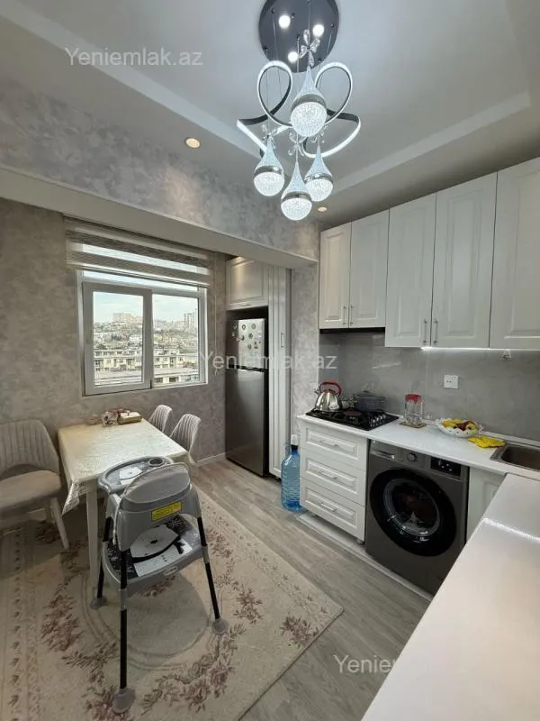 Satılır 3 otaqlı köhnə tikili 90 m²