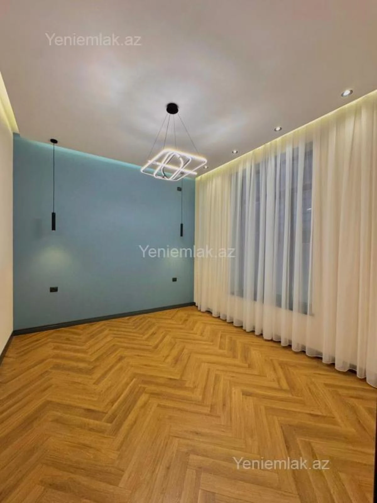 Satılır 5 otaqlı həyət evi 250 m²