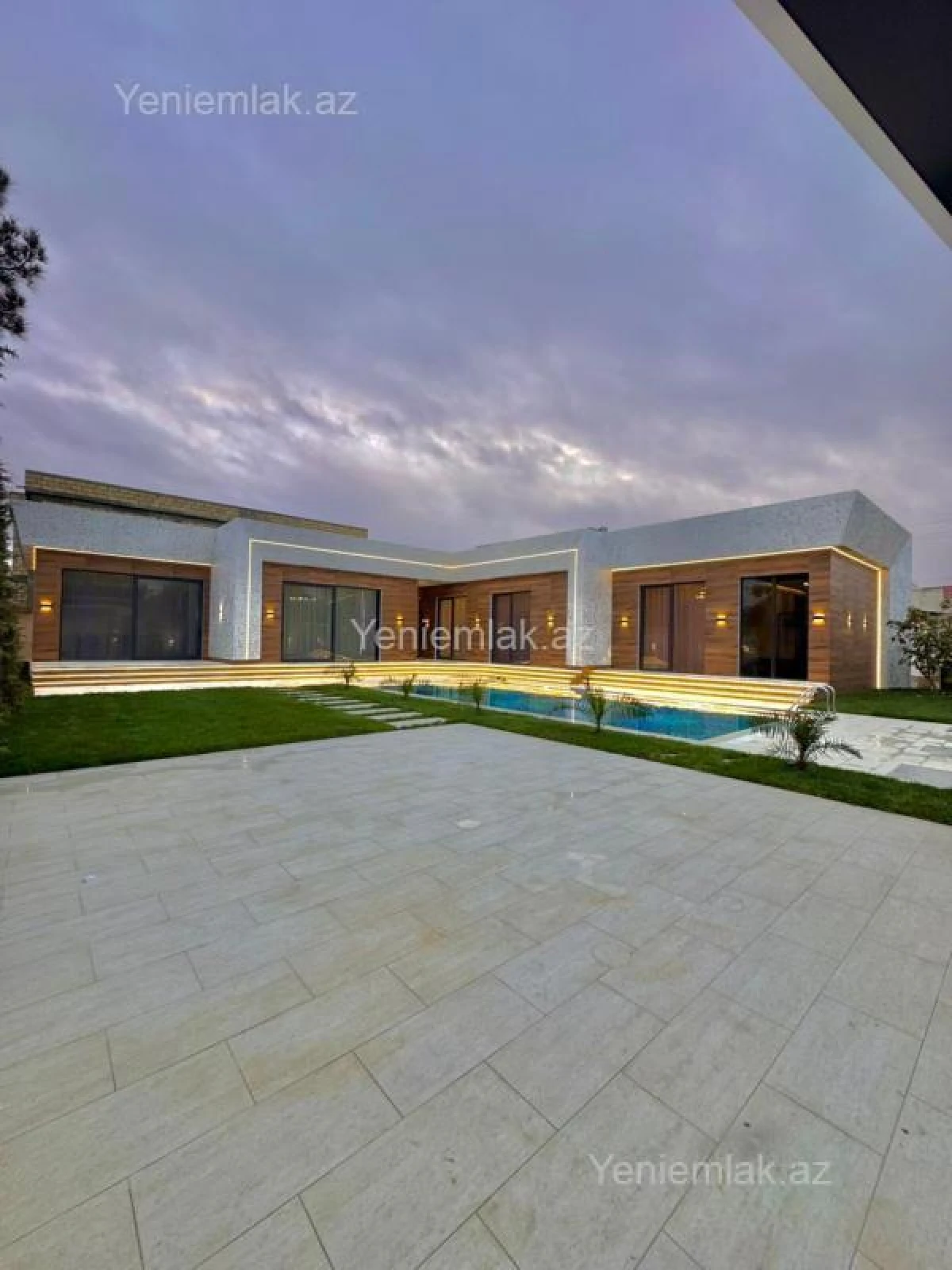 Satılır 5 otaqlı həyət evi 250 m²