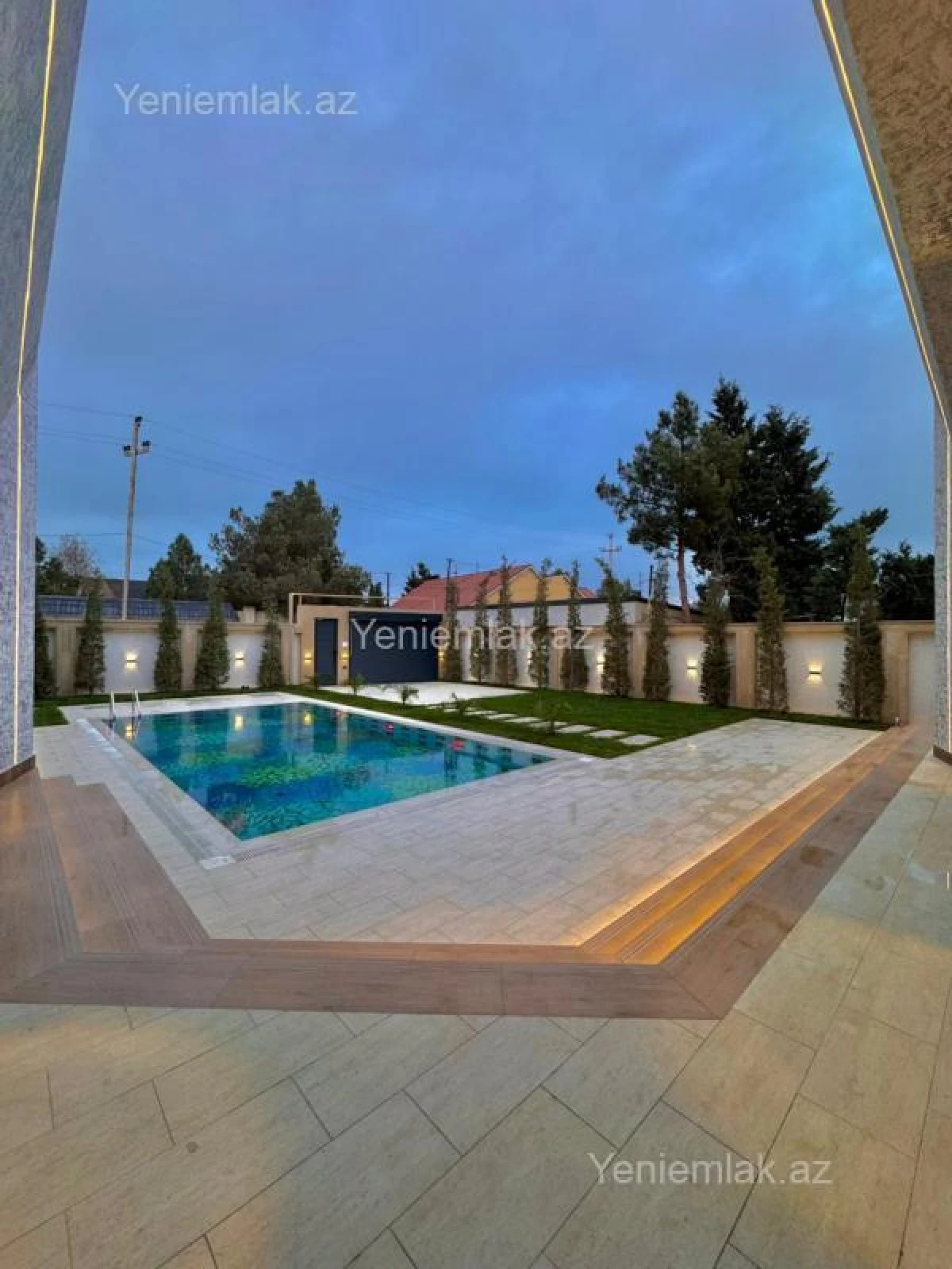 Satılır 5 otaqlı həyət evi 250 m²