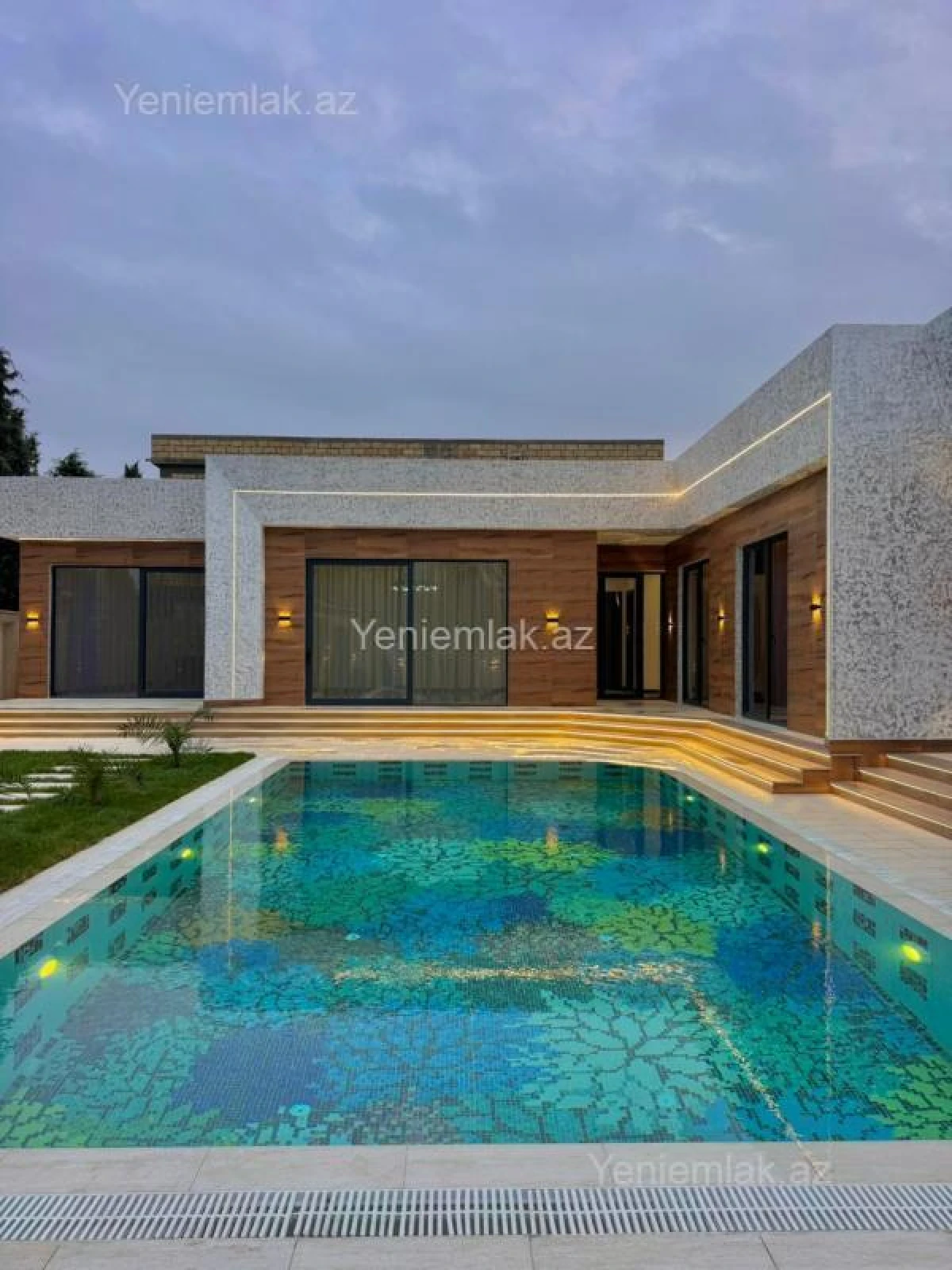 Satılır 5 otaqlı həyət evi 250 m²