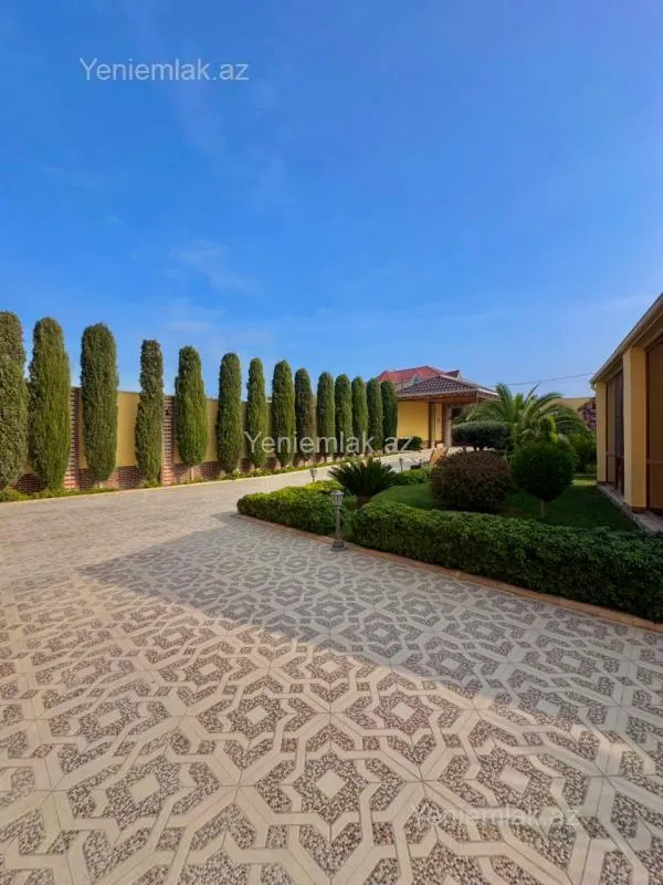 Satılır 6 otaqlı həyət evi 500 m²