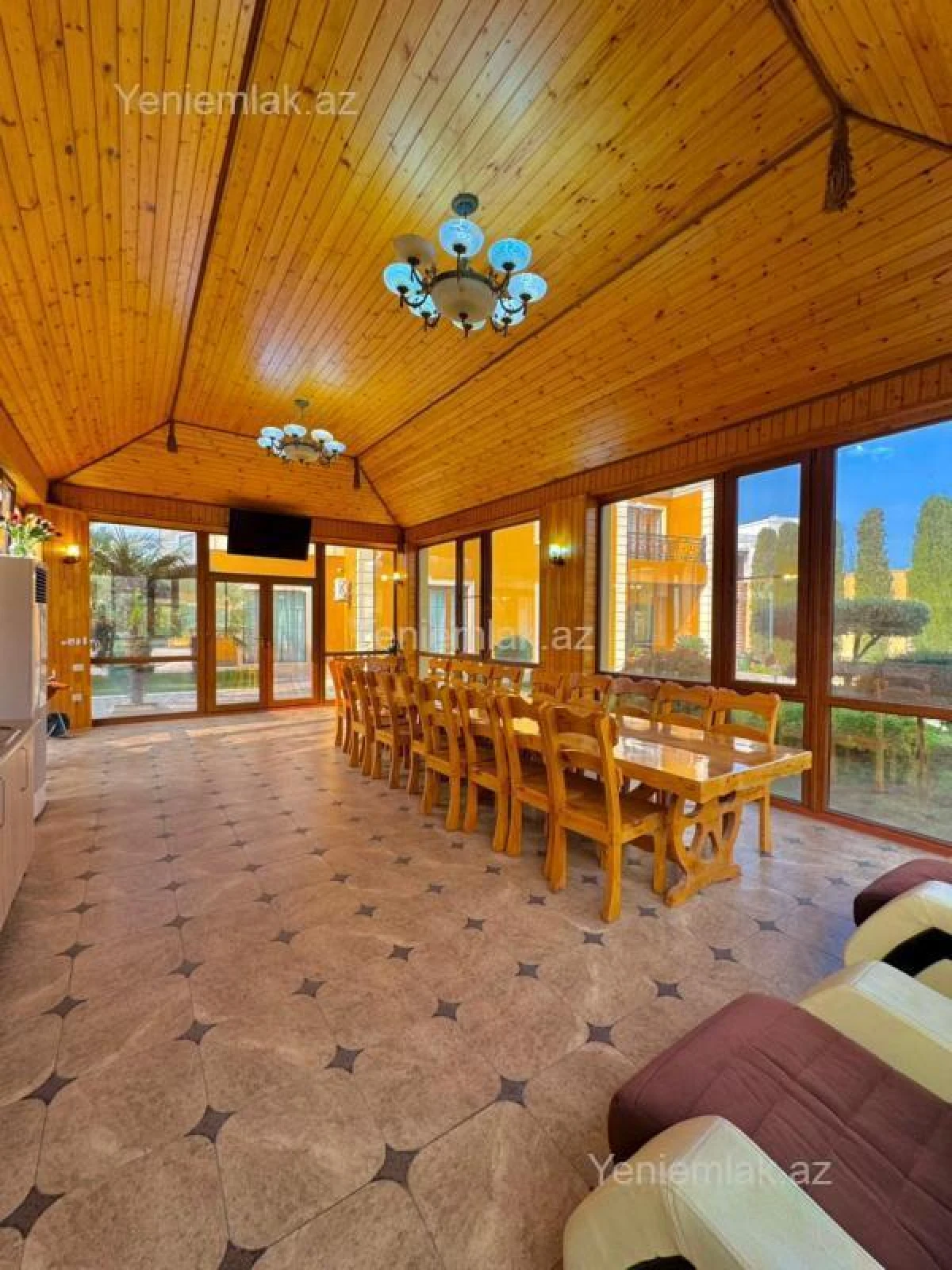 Satılır 6 otaqlı həyət evi 500 m²