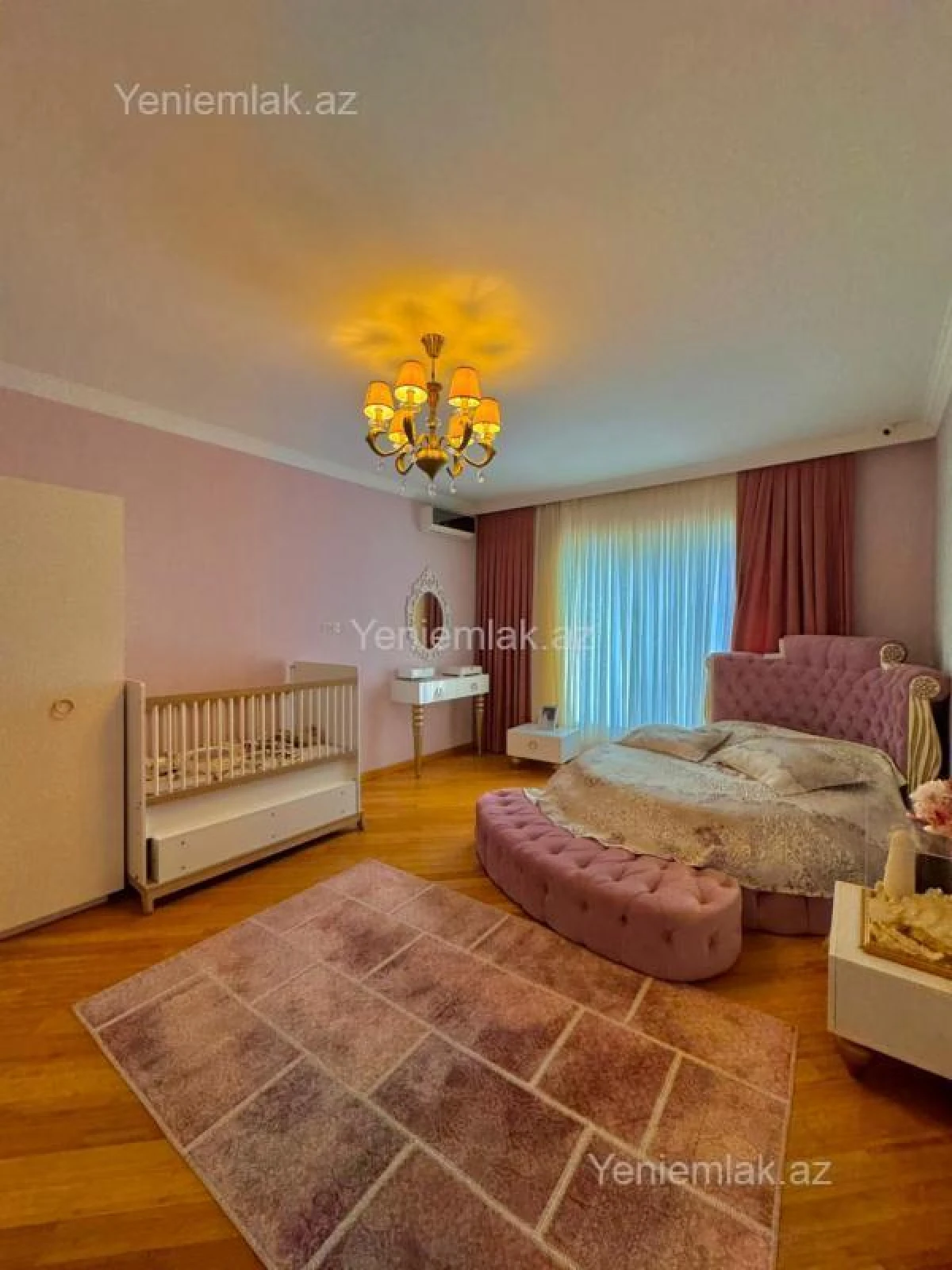 Satılır 6 otaqlı həyət evi 500 m²