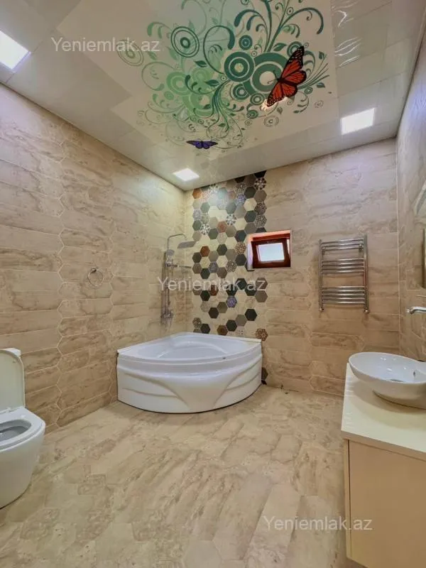 Satılır 6 otaqlı həyət evi 500 m²