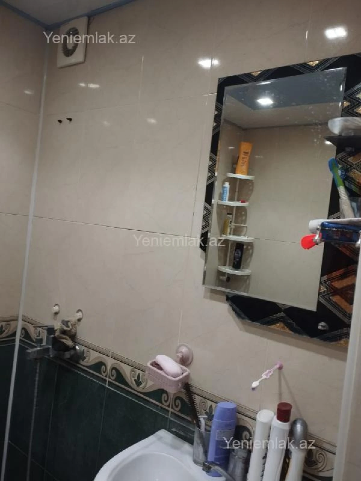 Satılır 3 otaqlı köhnə tikili 69 m²