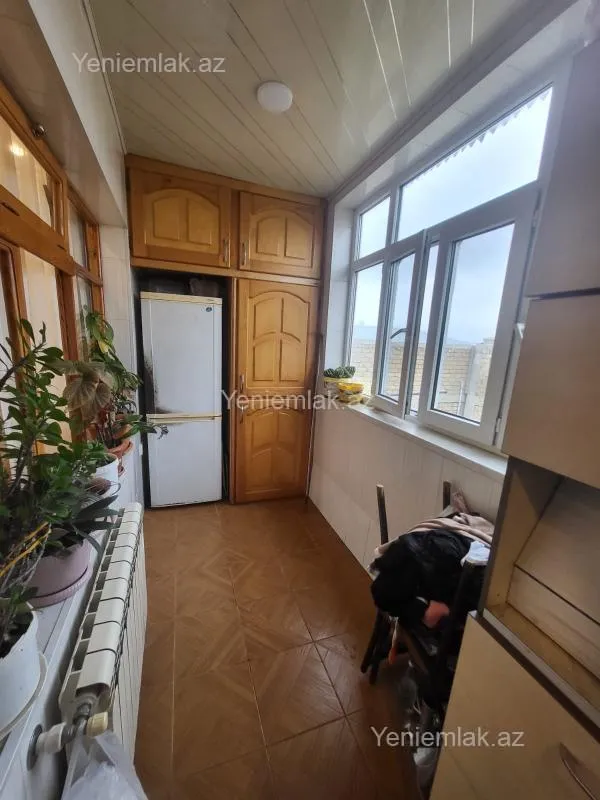 Satılır 3 otaqlı köhnə tikili 72 m²