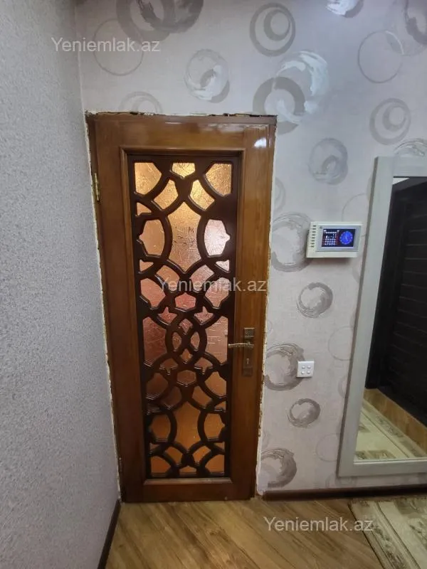 Satılır 3 otaqlı köhnə tikili 72 m²