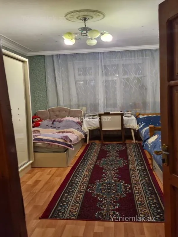 Satılır 3 otaqlı köhnə tikili 75 m²