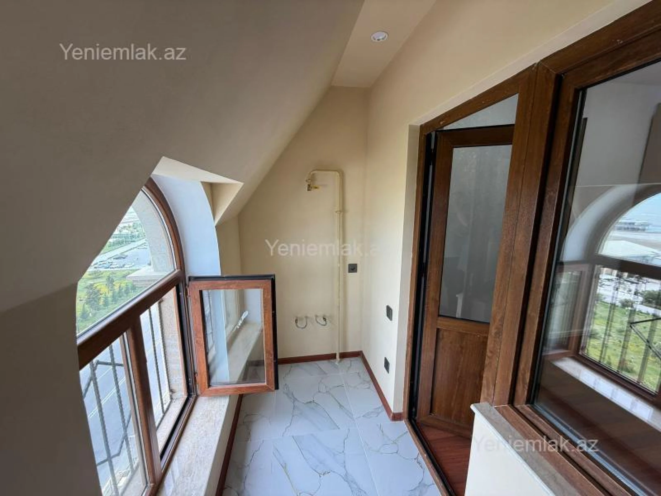 Satılır 2 otaqlı yeni tikili 87 m²