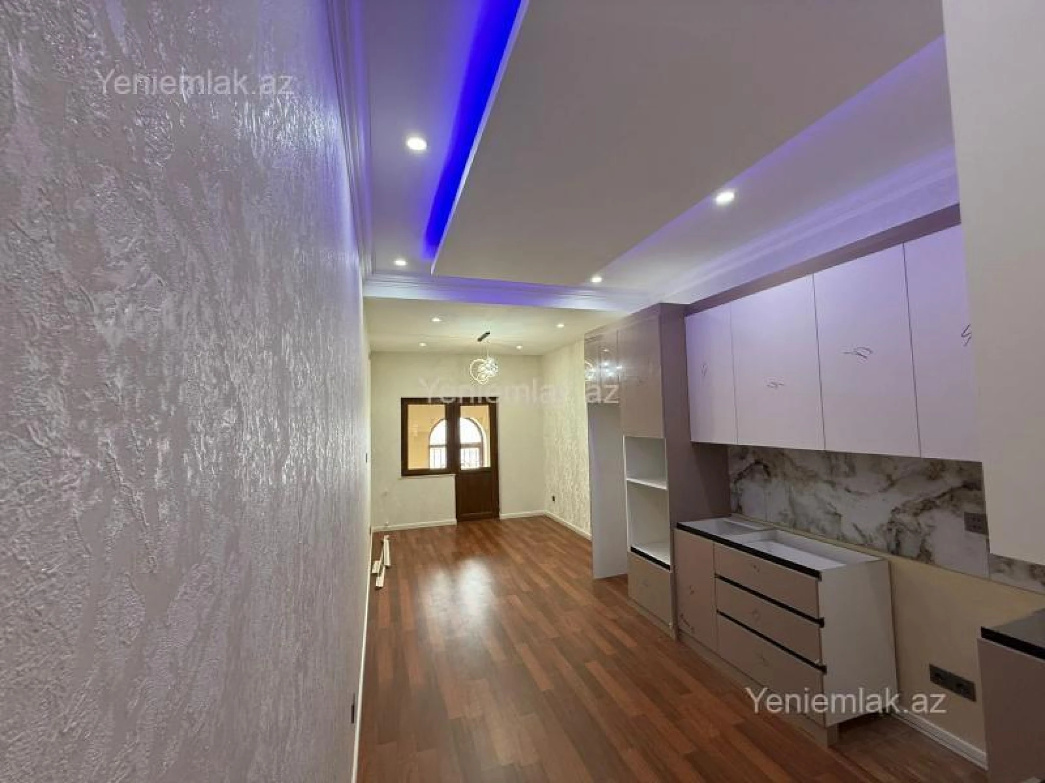 Satılır 2 otaqlı yeni tikili 87 m²
