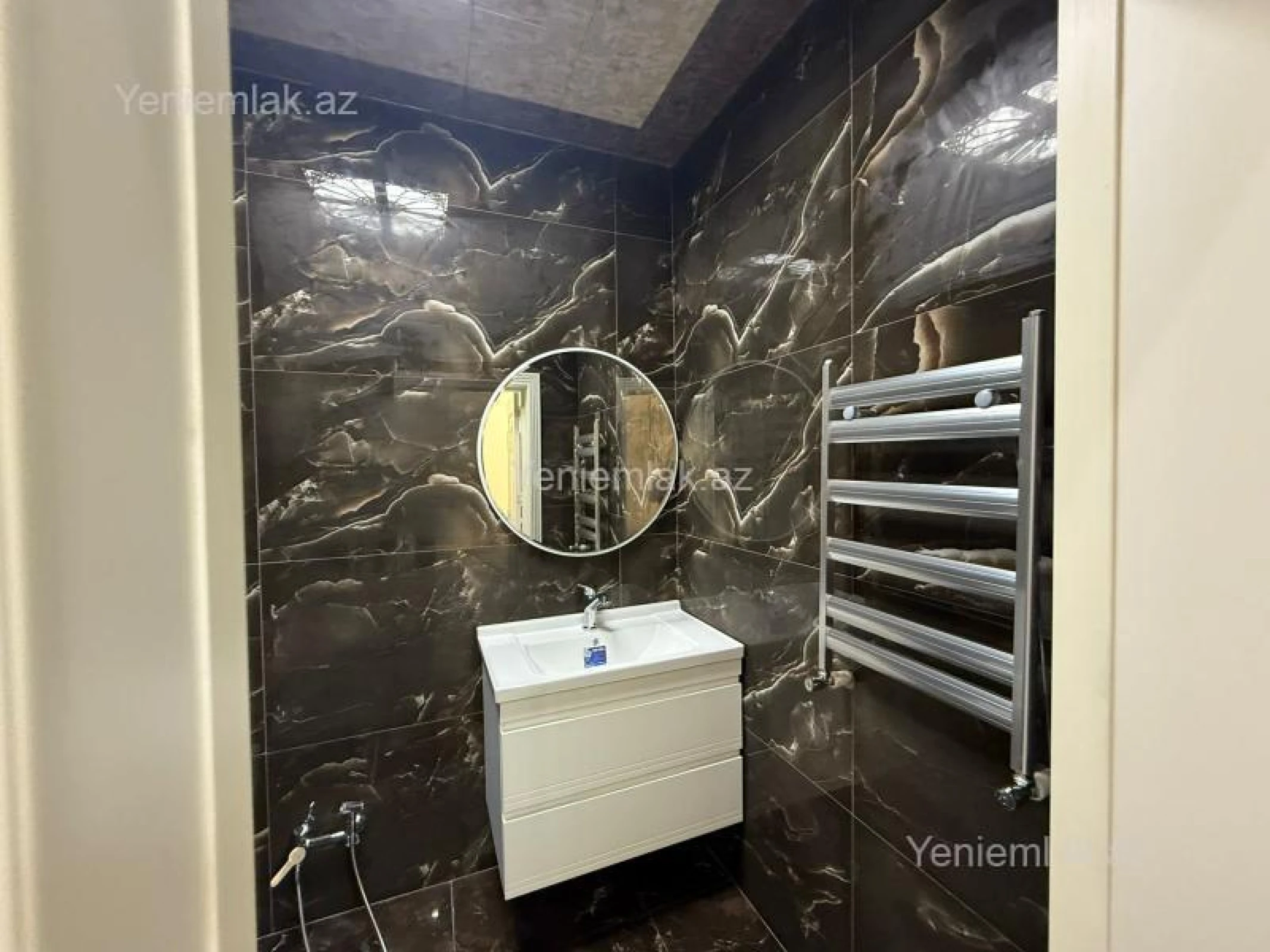 Satılır 2 otaqlı yeni tikili 87 m²