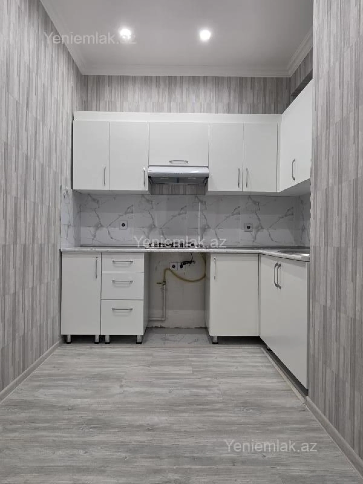 Satılır 2 otaqlı yeni tikili 61.5 m²