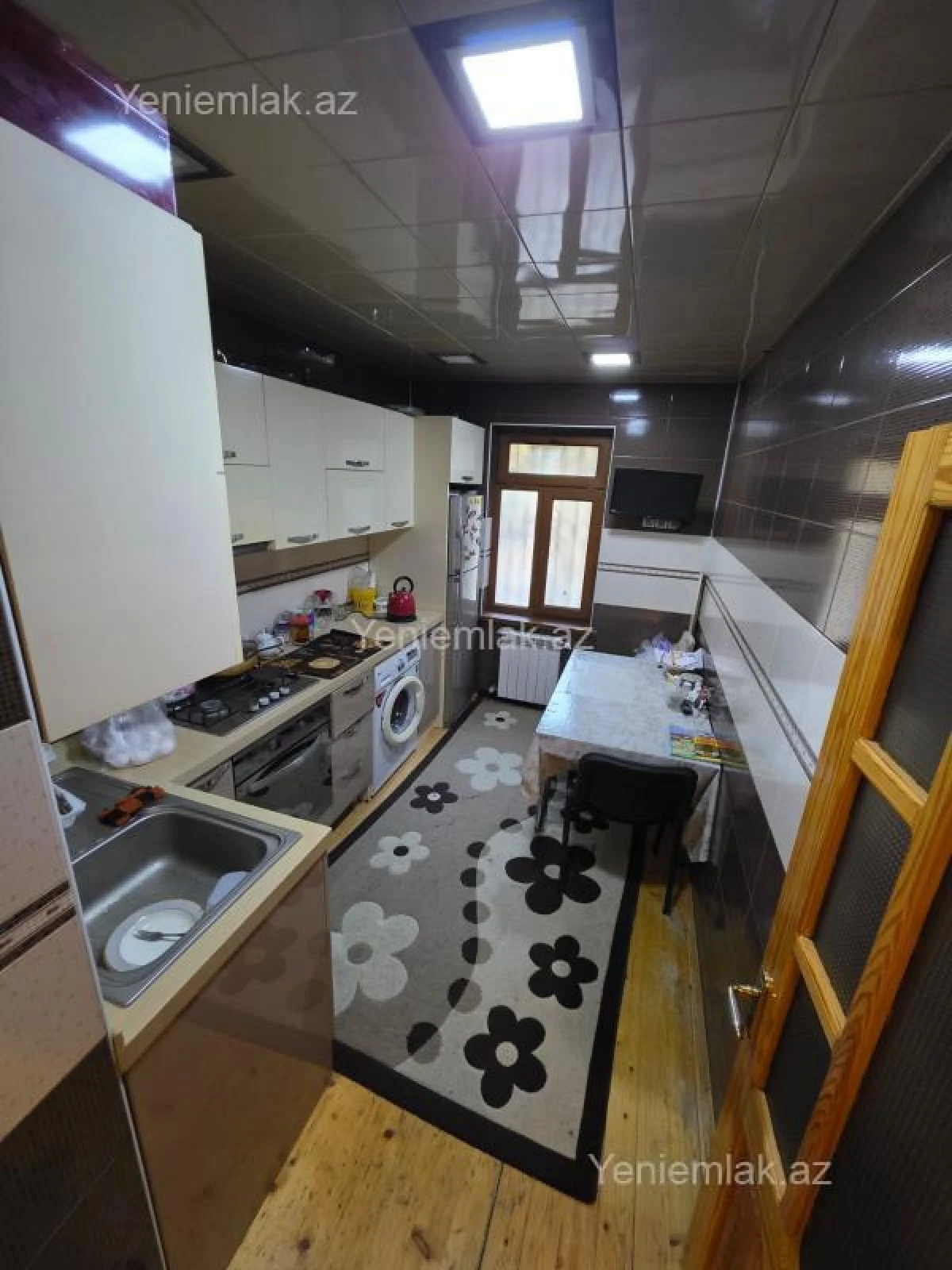 Satılır 4 otaqlı köhnə tikili 88 m²