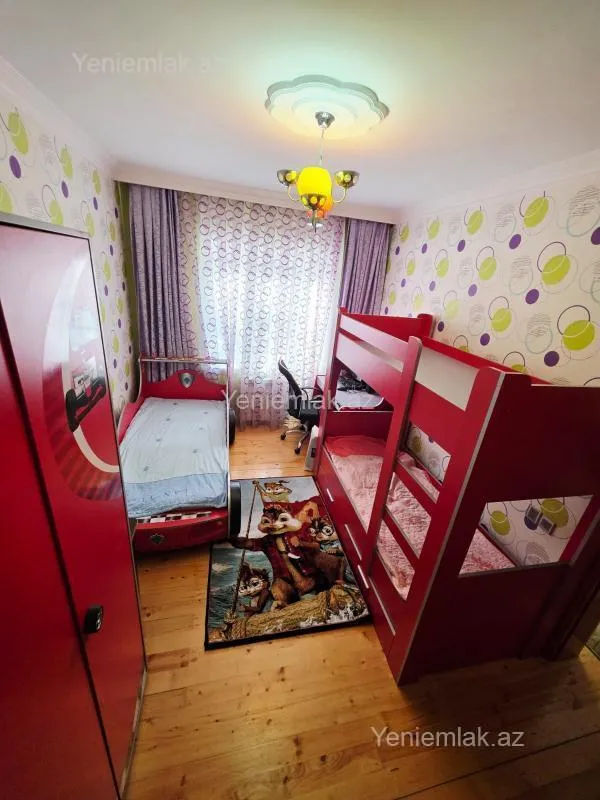 Satılır 4 otaqlı köhnə tikili 88 m²