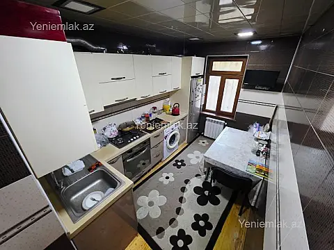 Satılır 4 otaqlı köhnə tikili 88 m²