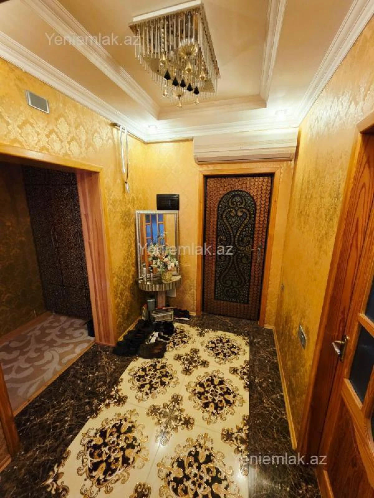 Satılır 4 otaqlı köhnə tikili 88 m²