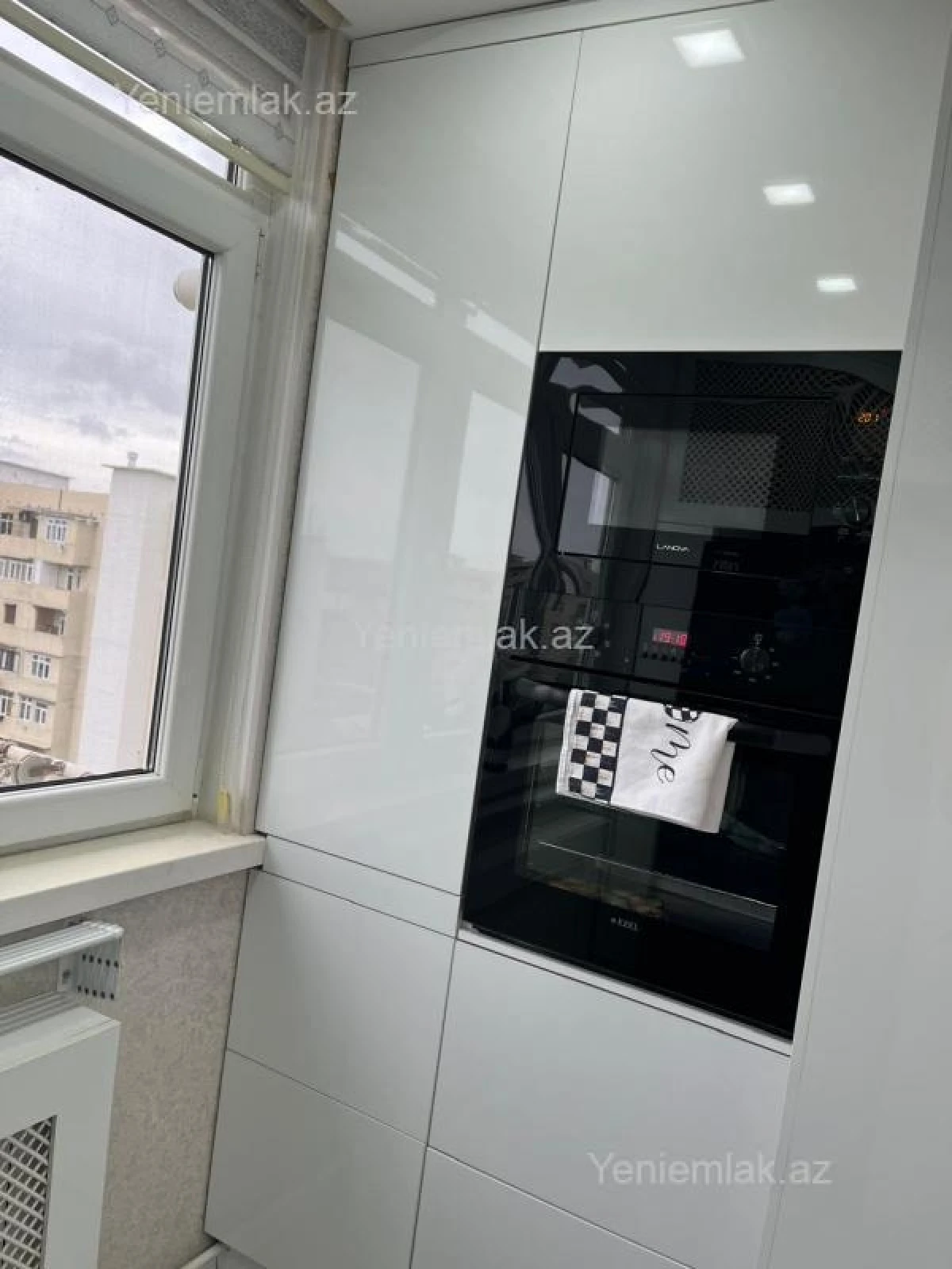 Satılır 3 otaqlı köhnə tikili 88 m²