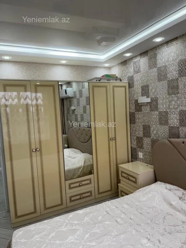Satılır 3 otaqlı köhnə tikili 88 m²