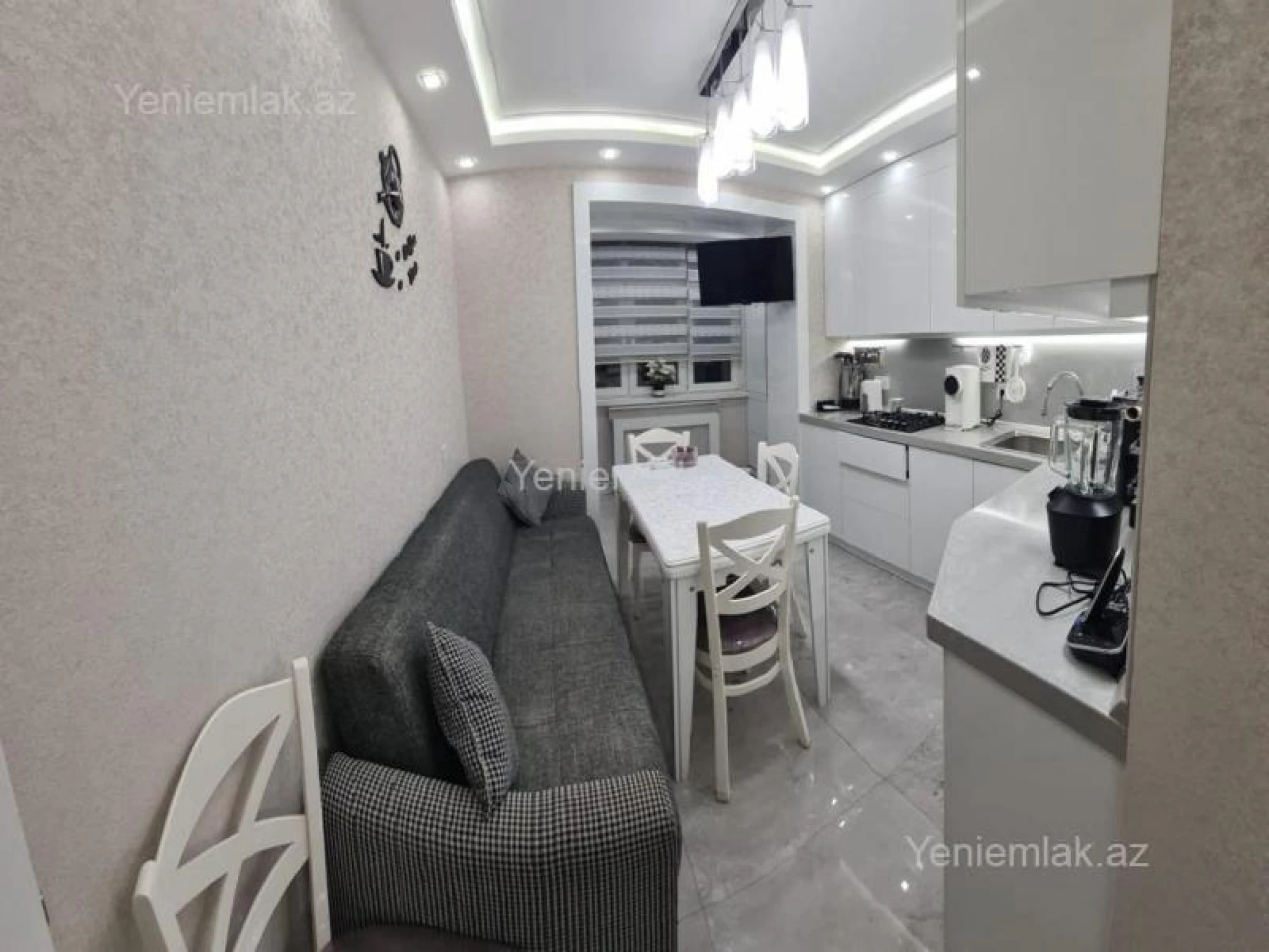 Satılır 3 otaqlı köhnə tikili 88 m²