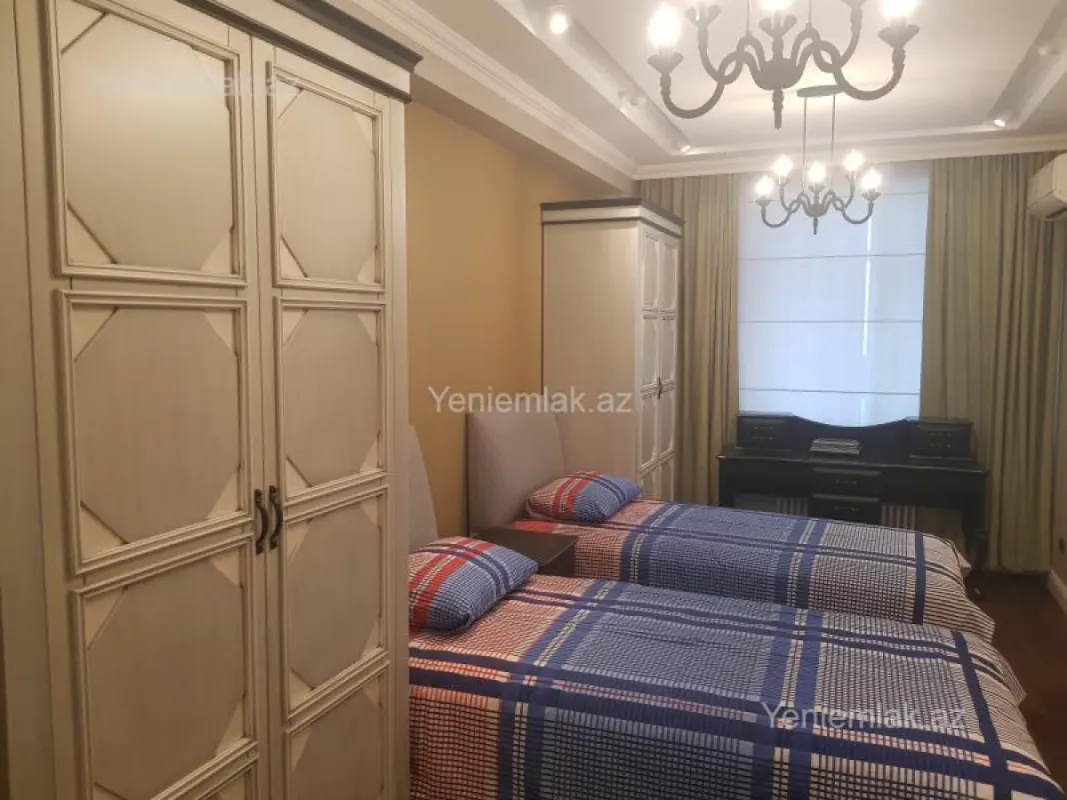Satılır 3 otaqlı yeni tikili 161 m²