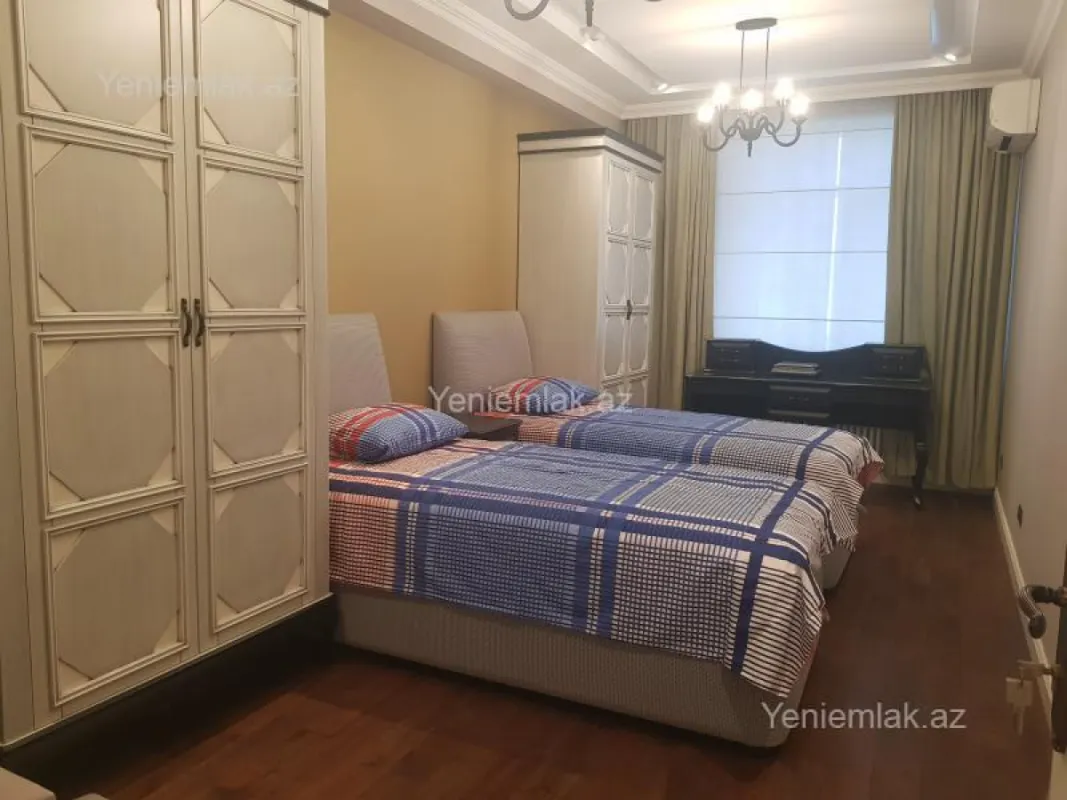 Satılır 3 otaqlı yeni tikili 161 m²