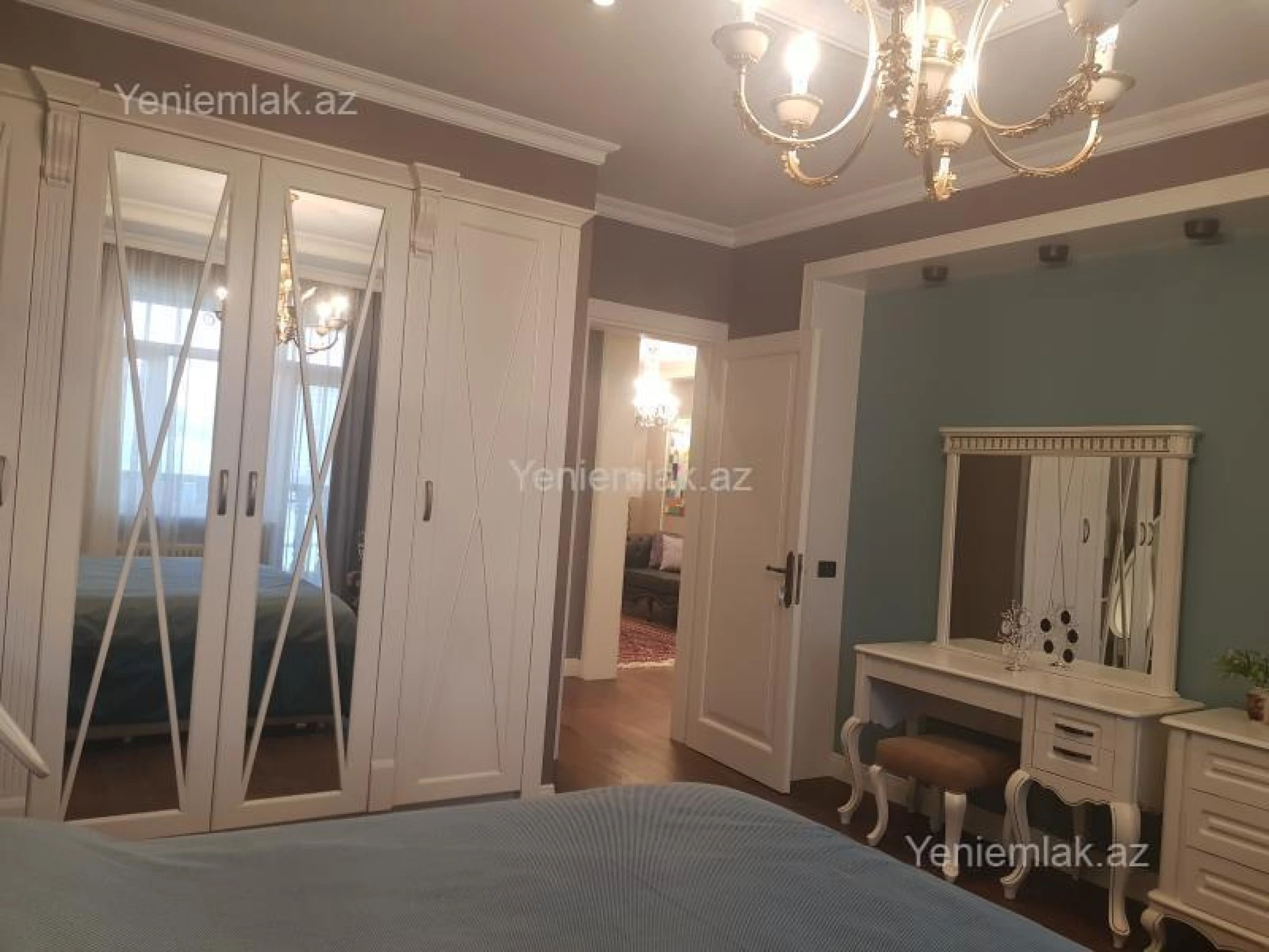 Satılır 3 otaqlı yeni tikili 161 m²